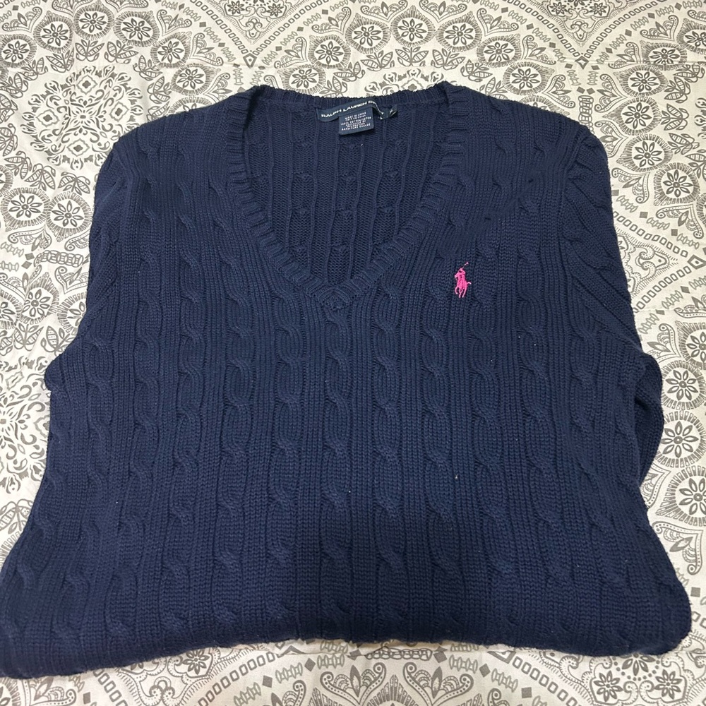 Ralph Lauren V neck long sleeve cable kni sweater